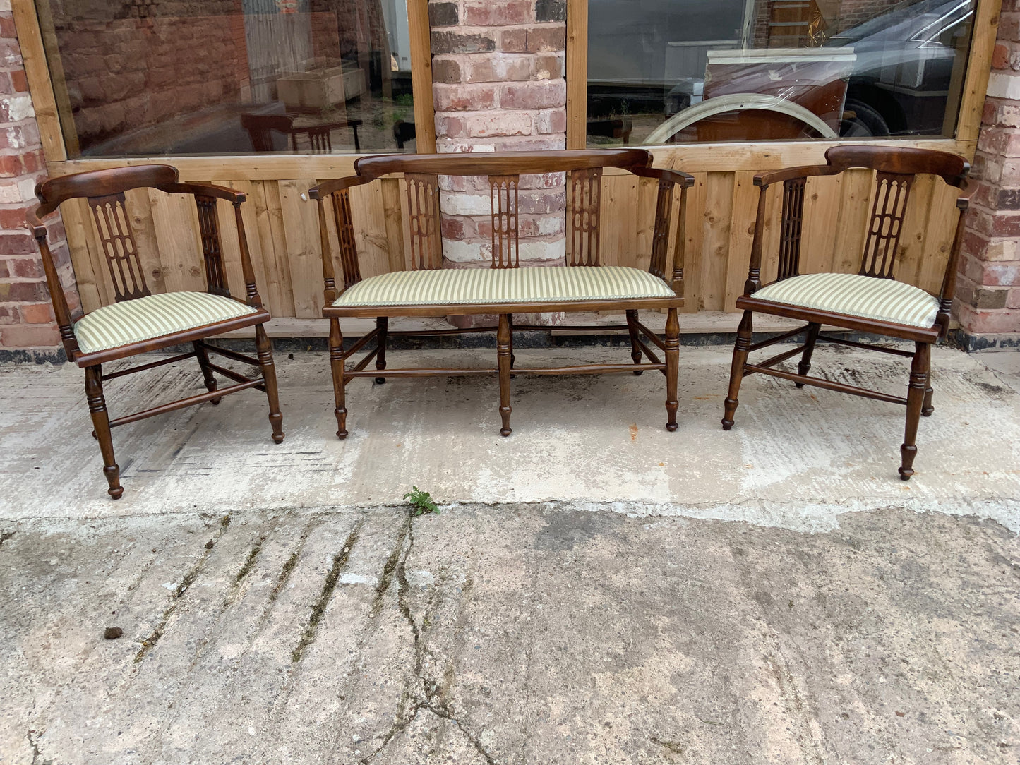 Edwardian Salon Suite by Brough Brothers, Liverpool – Sofa & Pair of Tub Chairs (c.1905–10)